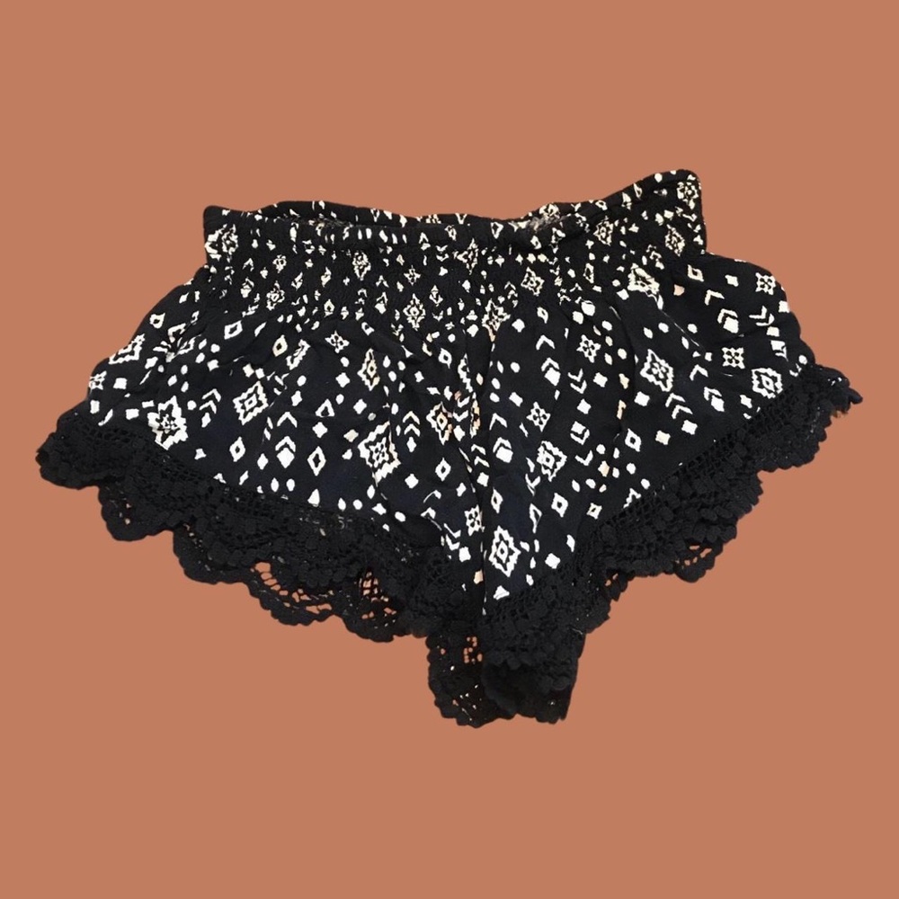 Forever 21 shorts with lace trim
